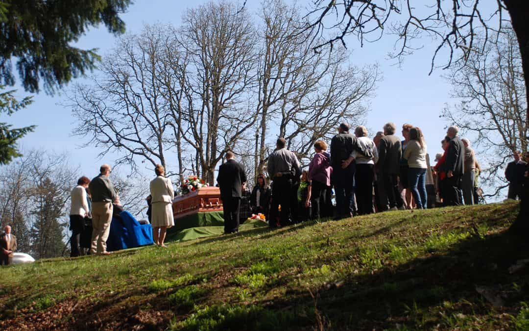 traditional-funeral-graveside-service-raleigh