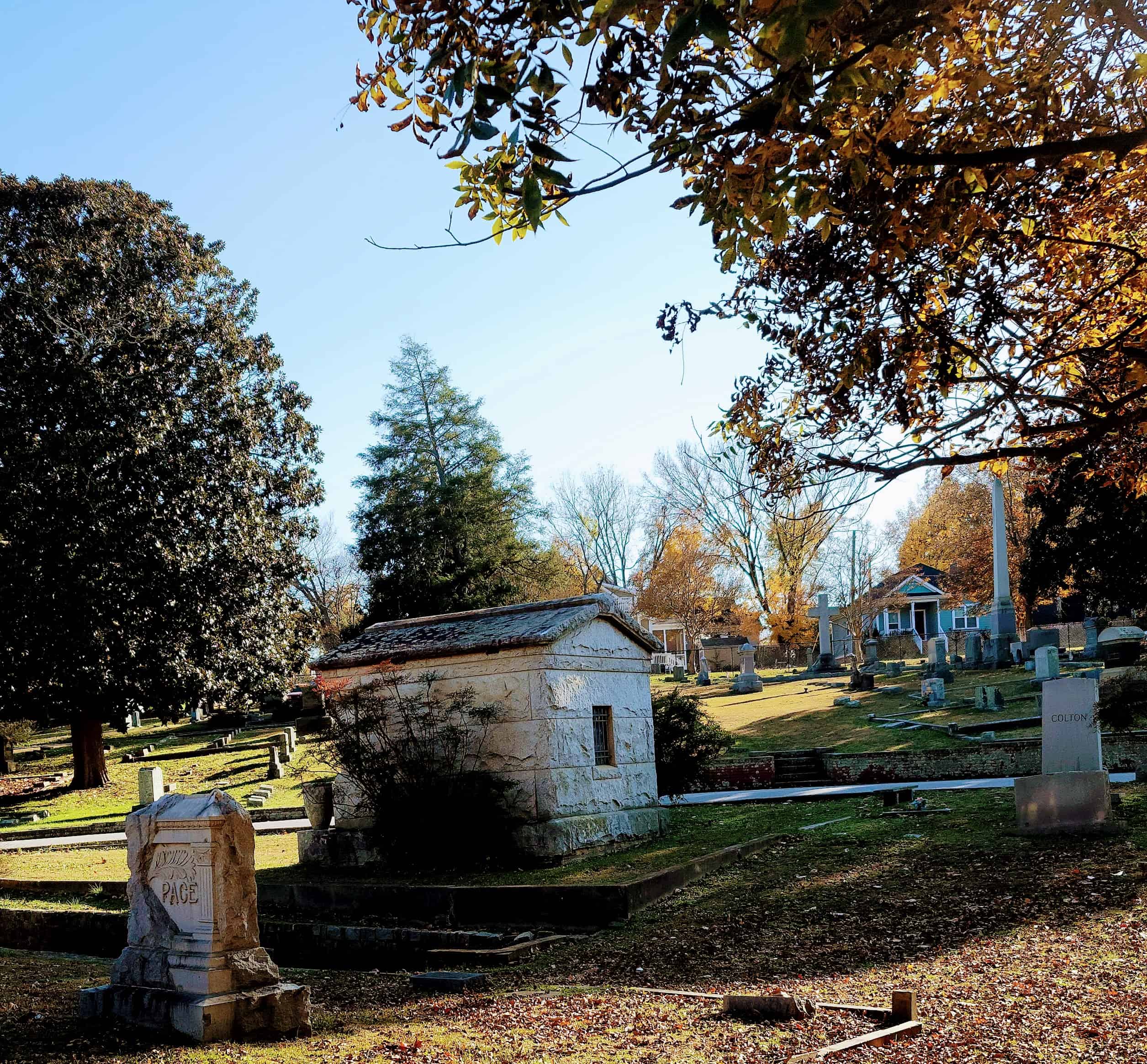 Photo Tour of Historic Oakwood Cemetery