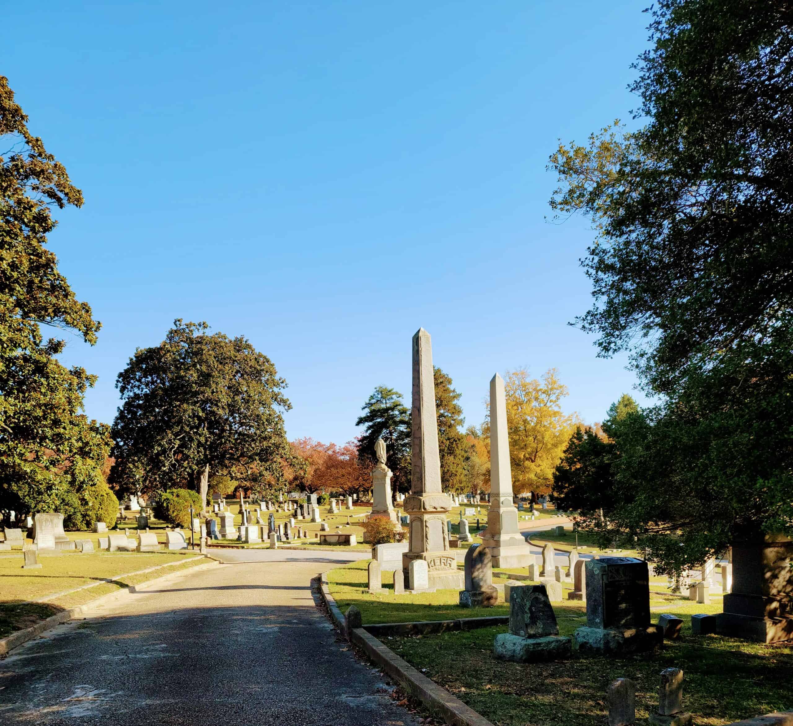 Photo Tour of Historic Oakwood Cemetery